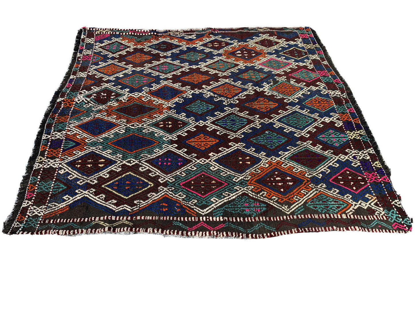 Traditional Turkish Kilim Carpet, Vintage Wool Country Kilim 147X147 Cm
