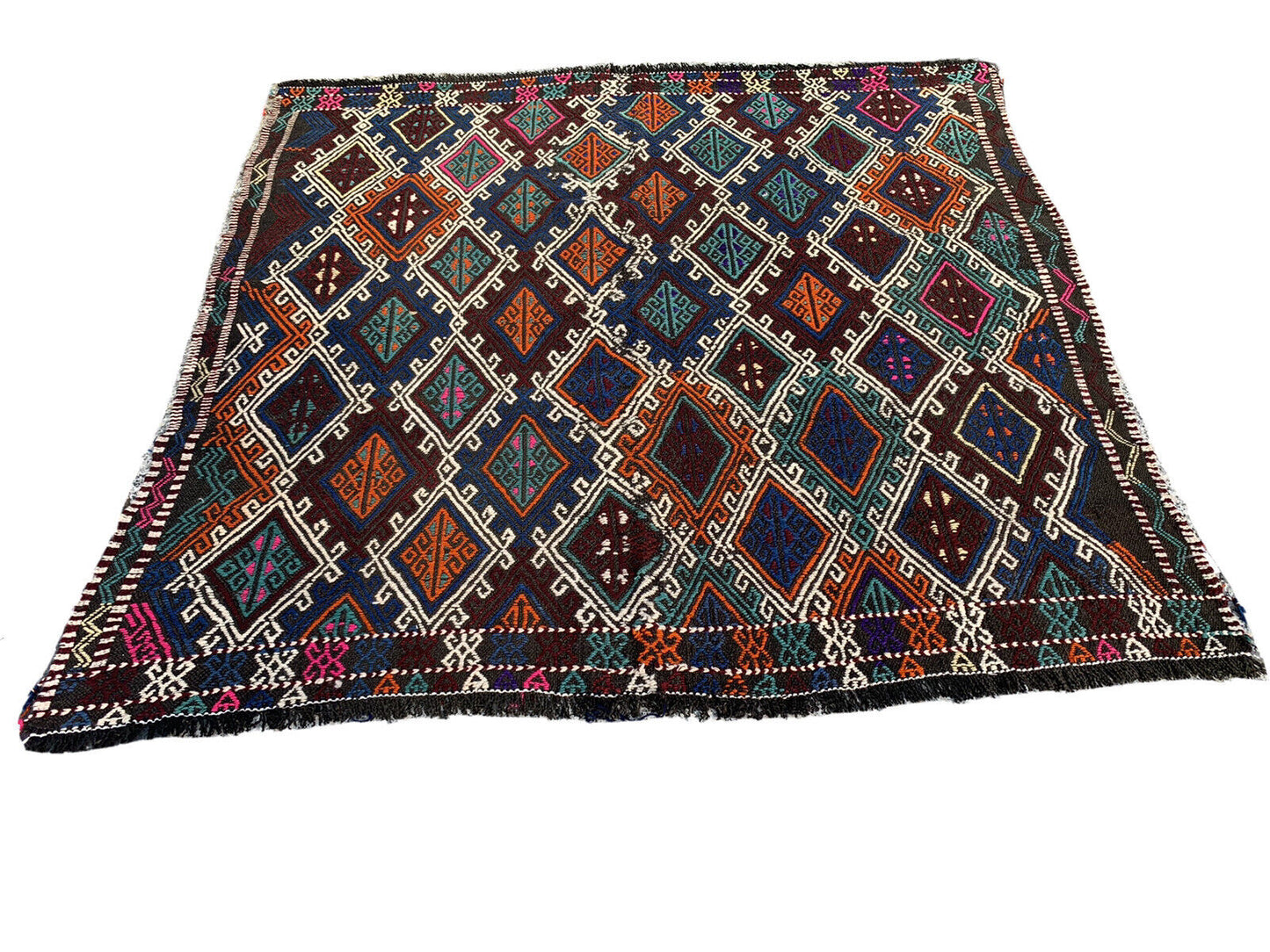 Traditional Turkish Kilim Carpet, Vintage Wool Country Kilim 147X147 Cm