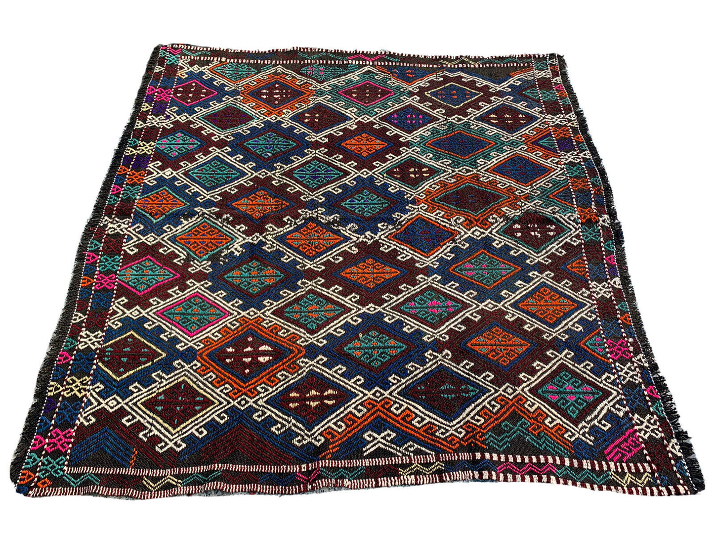 Traditional Turkish Kilim Carpet, Vintage Wool Country Kilim 147X147 Cm