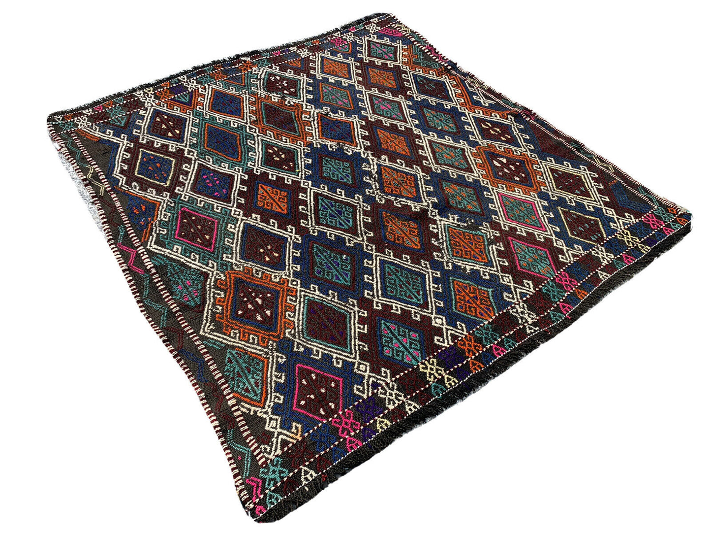Traditional Turkish Kilim Carpet, Vintage Wool Country Kilim 147X147 Cm